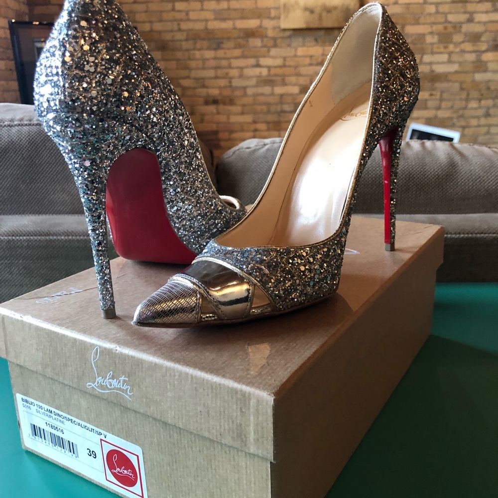Louboutin Biblio Silver Glitter, like new heels